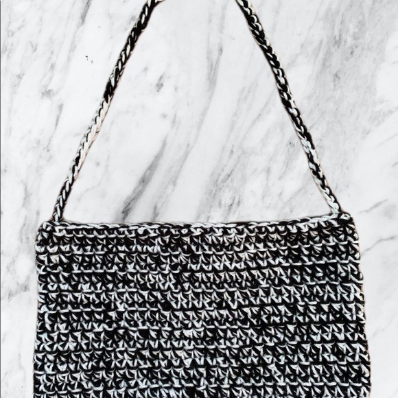 HANDMADE BLACK AND WHITE SUPER STURDY HANDBAG - Picture 4 of 4